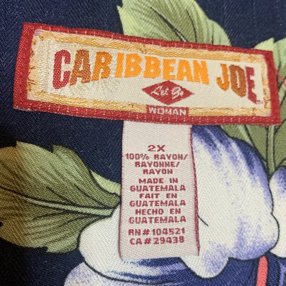 Caribbean JoE Hawaiian women’s SZ 2X short sleeve navy floral brown button - Picture 2 of 15